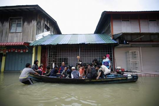 Status Facebook yang ditulis pemimpin PAS Nik Mohamad Abduh Nik Abdul Aziz menimbulkan rasa kurang senang orang ramai apabila ia mendakwa kejadian banjir yang berlaku adalah tanda kemurkaan Allah dan perlunya meneruskan pelaksanaan hudud. – Gambar fail The Malaysian Insider, 26 Disember, 2014. 