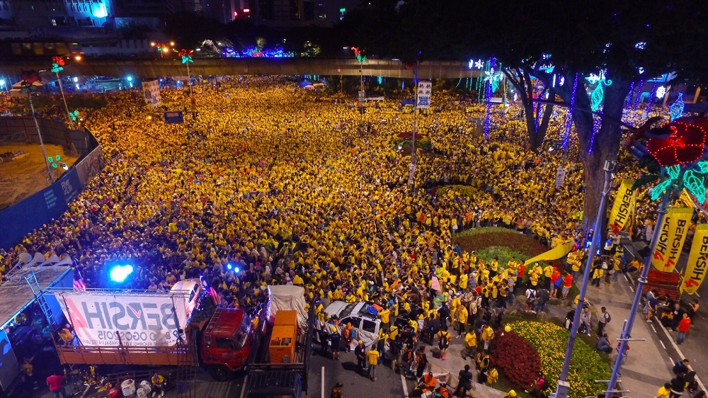 The area around Dataran Merdeka is filled with Bersih 4 participants. The rally ends officially at midnight. – The Malaysian Insider pic by Najjua Zulkefli, August 30, 2015.