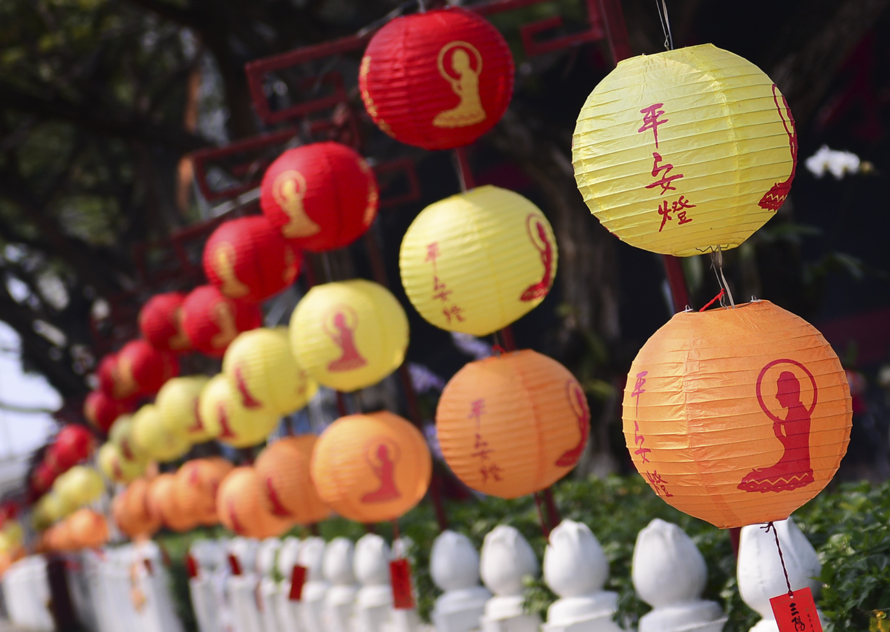 Lanterns in red, yellow and orange are seen at a temple in Kajang. – The Malaysian Insider pic by Nazir Sufari, February 22, 2015.