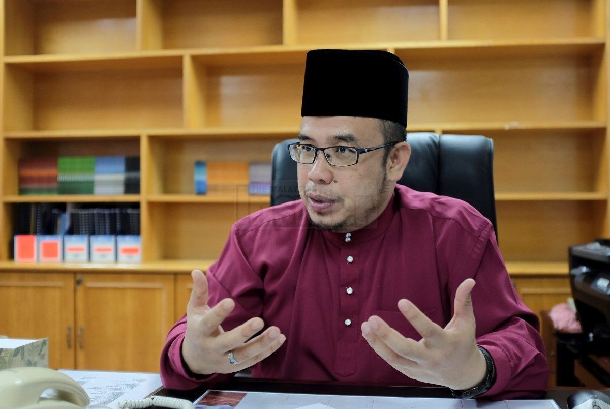 Datuk Dr Mohd Asri Zainul Abidin berkata tidak semua perincian undang-undang jenayah Islam terdapat di dalam Al-Quran dan Sunnah dan tidak salah bagi umat Islam mengkritiknya. – Gambar fail The Malaysian Insider, 24 Mac, 2015.