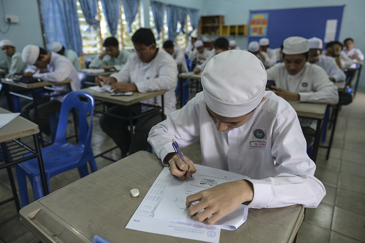 Negara memerlukan lebih ramai mereka yang kebolehpasaran dalam pelbagai bidang profesional dan memiliki jiwa pemikiran Islam yang jelas, kata Timbalan Menteri di Jabatan Perdana Menteri Datuk Dr Asyraf Wajdi Dusuki. – Gambar fail The Malaysian Insider, 13 Mac, 2016.