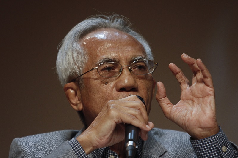 Datuk A. Kadir Jasin says the prime minister can no longer rely on the mainstream media which are controlled by or linked to government entities to remain in power. – The Malaysian Insider pic by Seth Akmal, March 5, 2016.