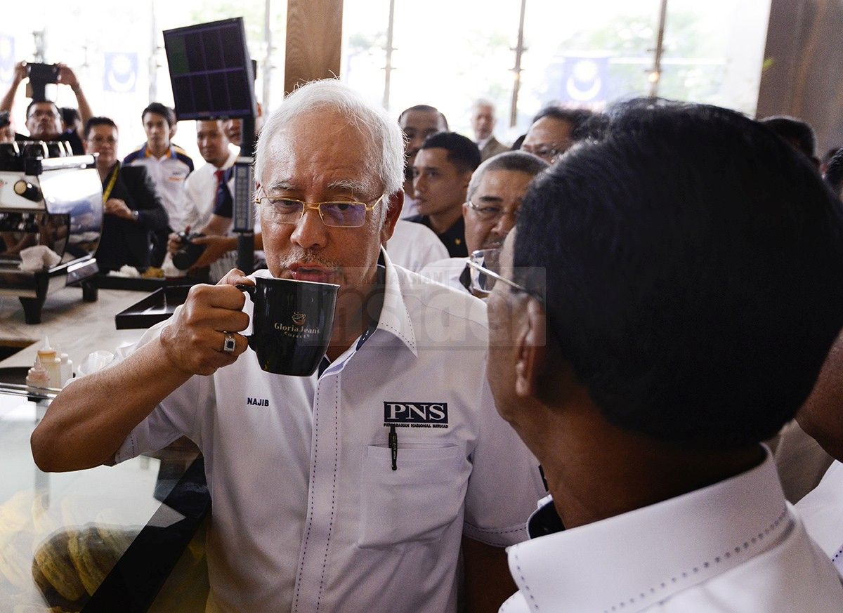 A veteran journalist today said Datuk Seri Najib Razak should not be prosecuted if he resigns. – The Malaysian Insider file pic, October 5, 2015.