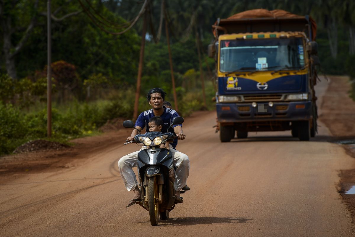 Terengganu menyokong penuh langkah drastik Kabinet yang menghentikan sementara perlombongan bauksit di Kuantan, Pahang, ekoran pelbagai isu alam sekitar yang timbul akibat aktiviti perlombongan bahan berkenaan. – Gambar fail The Malaysian Insider, 2 Januari, 2016.