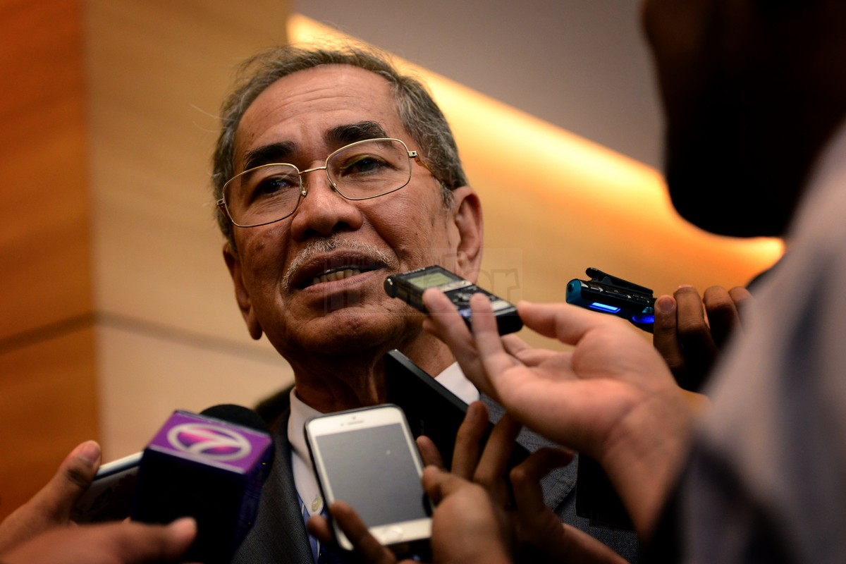 Datuk Seri Wan Junaidi Tuanku Wan Jaafar says the executive power in the case of Pota, the new anti-terror bill, rests on a five-member board and not solely on the minister. – The Malaysian Insider file pic, April 6, 2015.