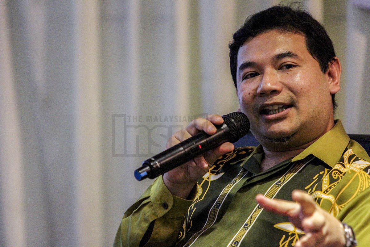 Nasib Rafizi Ramli sebagai setiausaha agung PKR akan ditentukan dalam mesyuarat khas Majlis Pimpinan Pusat (MPP) pada Ahad ini yang dibuat ekoran satu petisyen dikemukakan 25 anggotanya baru-baru ini. – Gambar fail The Malaysian Insider, 9 Oktober, 2015. 