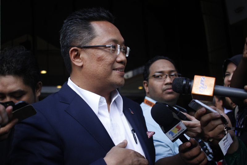 Menteri Kesejahteraan Bandar, Perumahan dan Kerajaan Tempatan Datuk Abdul Rahman Dahlan berkata,  tindakan susulan akan diambil syarikat pembersihan jika penganjur Bersih dan Baju Merah masih berdegil tidak membayar kos perhimpunan. – Gambar fail The Malaysian Insider, 10 Mac, 2016.