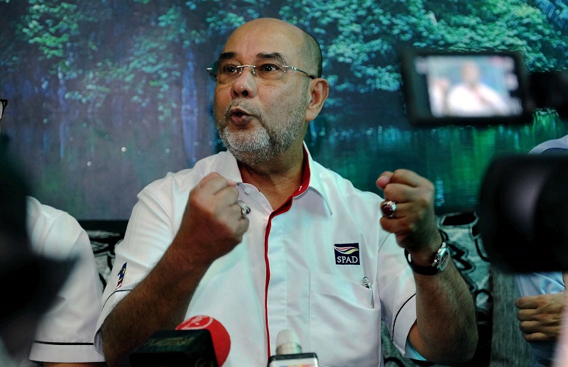 Land Public Transport Commission chairman Tan Sri Syed Hamid Albar says apart from oil prices, GST on vehicle spare parts and higher insurance premiums are other factors that contribute to land public transport fares. – The Malaysian Insider file pic, March 10, 2016.