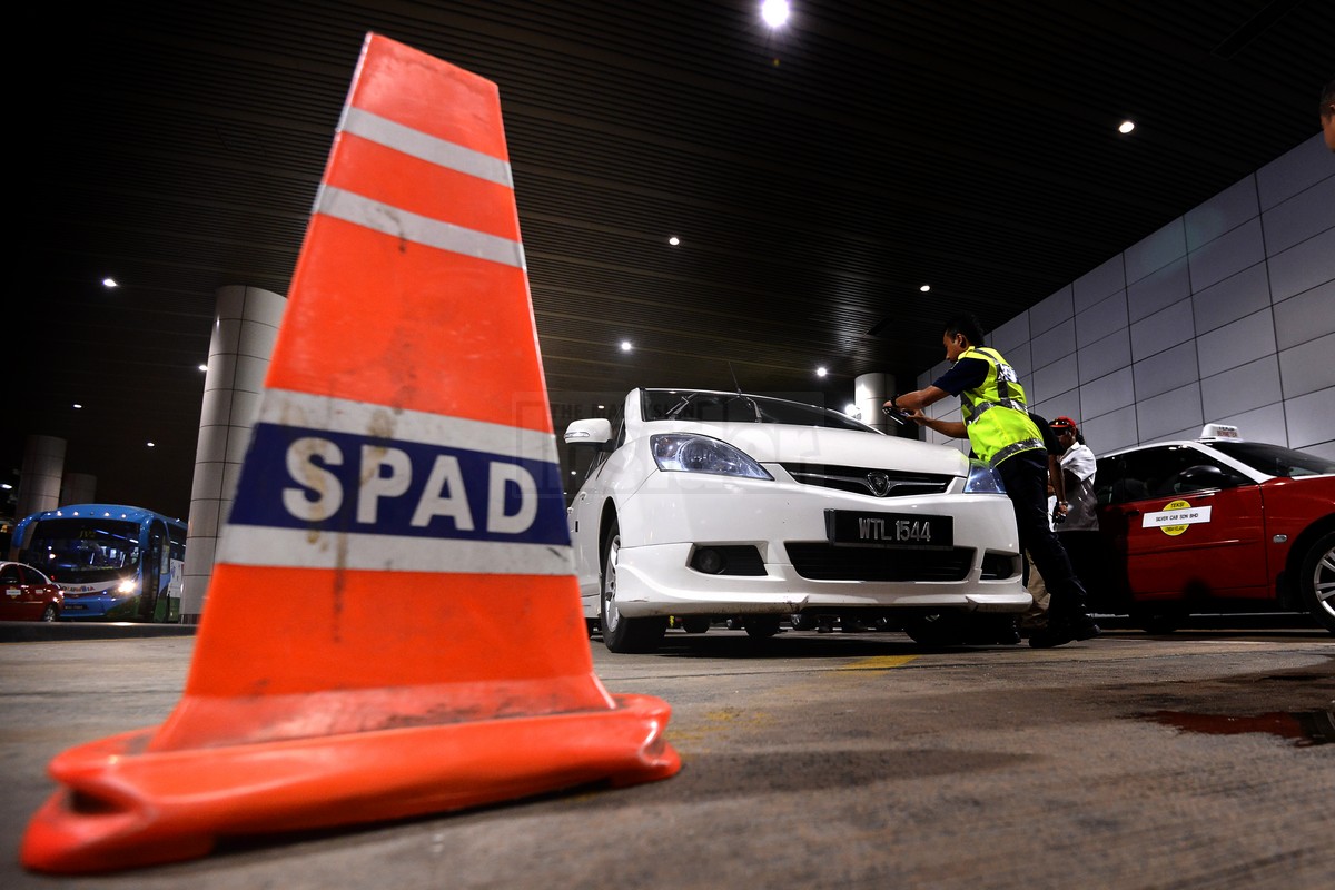 Tackle taxi problems instead of coming after us, private cab drivers tell SPAD