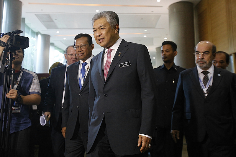 Deputy Prime Minister Datuk Seri Ahmad Zahid Hamidi says he is confident the Terengganu menteri besar issue can be solved by the state Umno liaison committee. – The Malaysian Insider pic by Kamal Ariffin, March 10, 2016.