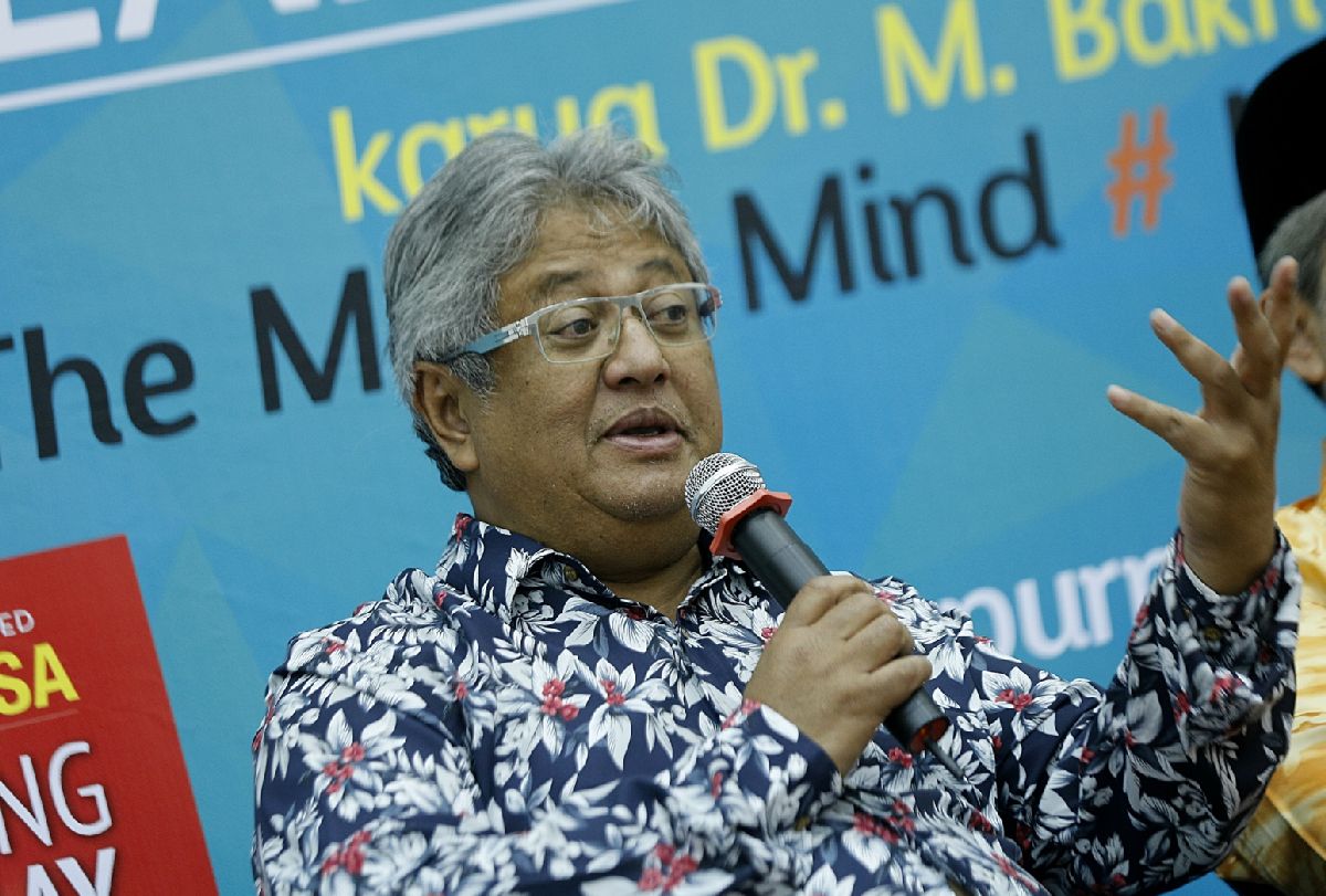 Datuk Zaid Ibrahim is also seeking leave for a judicial review to challenge the attorney-general's orders for MACC to close its probes into the prime minister's donation. – The Malaysian Insider file pic, February 2, 2016.