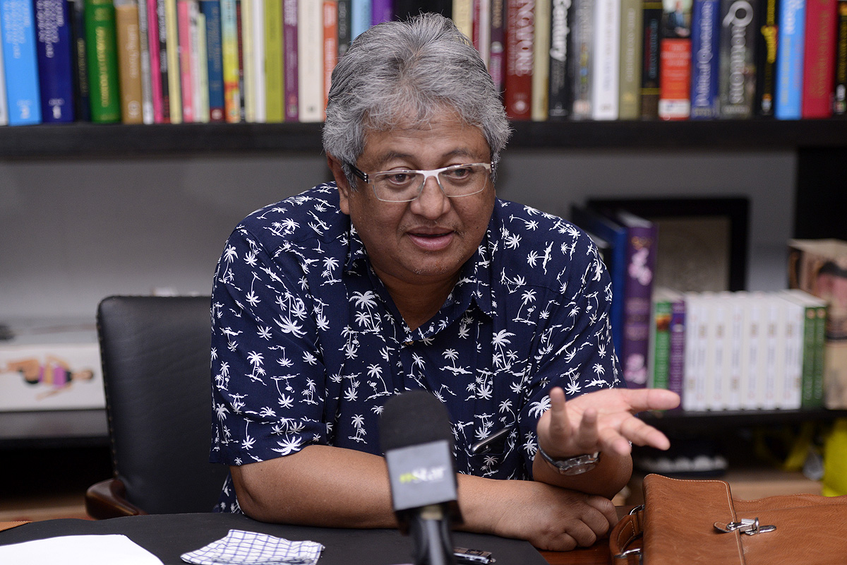 Police today questioned ​Datuk Zaid Ibrahim over his criticism of Malaysian courts in the case involving the custodial battle between a Hindu woman and her Muslim ex-husband. – The Malaysian Insider file pic, January 12, 2016.