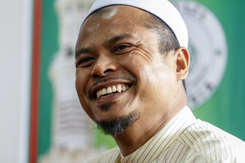 Muslim cleric Zamihan Mat Zin Al-Ghari says the government needs to step up efforts to counter the spread of Isis ideology in Malaysia. – The Malaysian Insider pic by Seth Akmal, February 21, 2016.