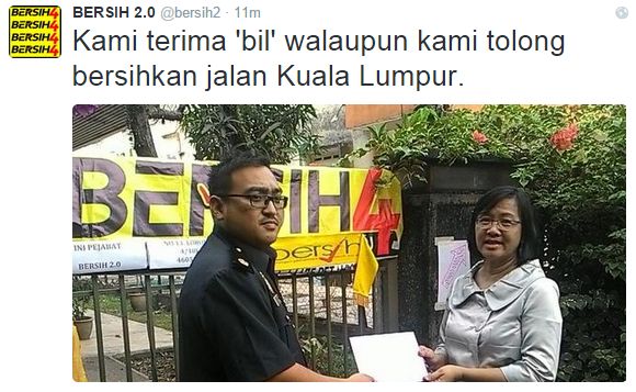 The Bersih 2.0 tweet with the photo of Bersih chairperson Maria Chin Abdullah (right) receiving the RM65,000 clean-up bill at the Bersih office today. – Twitter pic courtesy of Bersih 2.0, September 7, 2015.