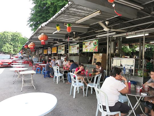 So many stalls to choose from you’ll be spoilt for choice. – Pic courtesy of Hungry Go Where, July 14, 2014.