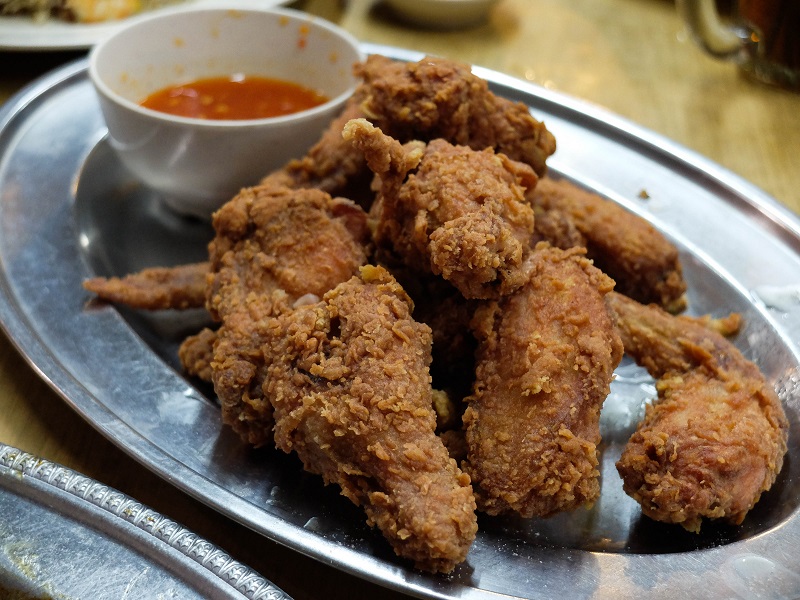 Who doesn't love a good fried chicken? – The Malaysian Insider pic by Yap Pik Kuan, November 24, 2015.