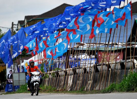 It remains to be seen whether Barisan Nasional's plan for direct membership will work in their favour in the next general election. – The Malaysian Insider file pic, June 11, 2014.