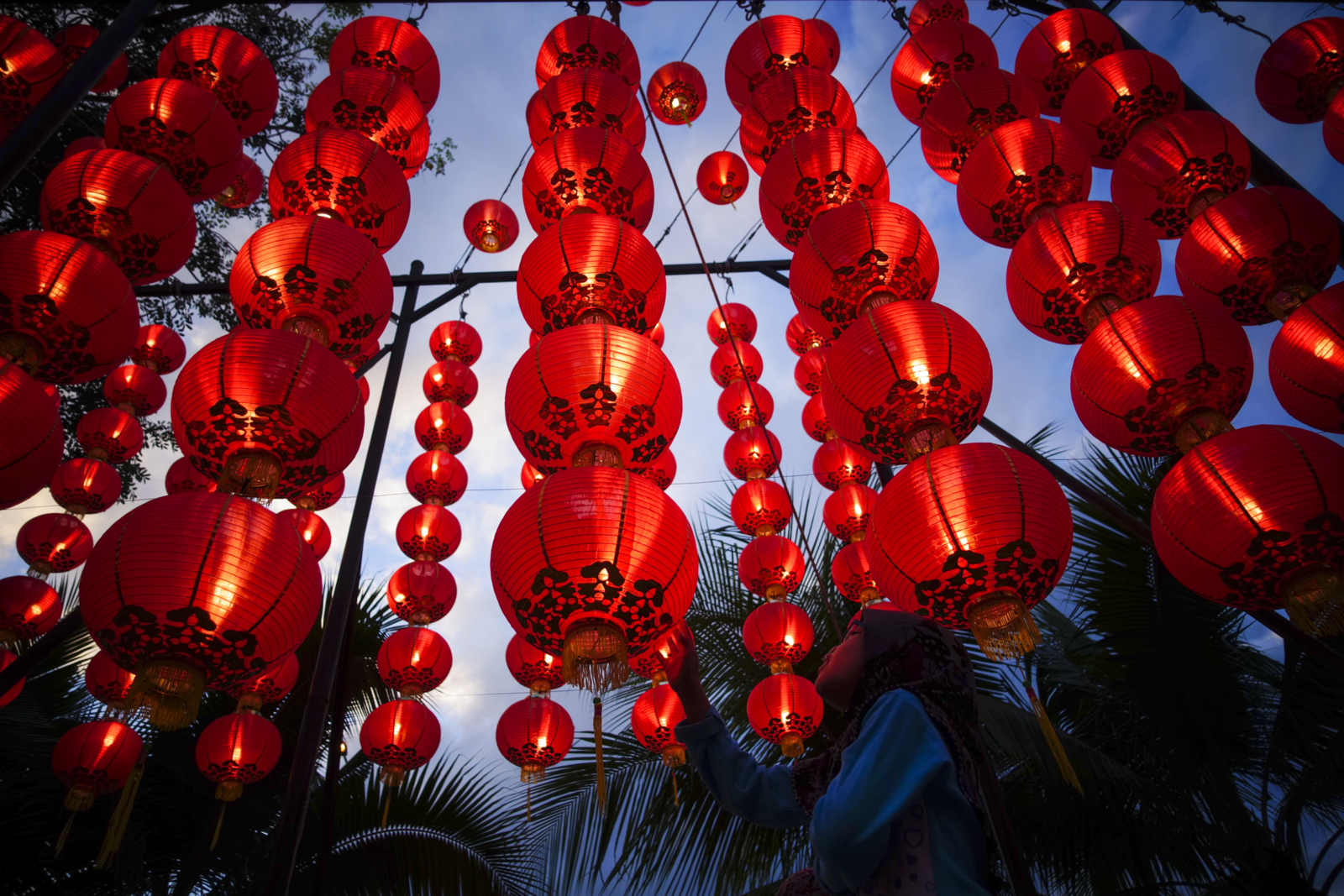 Red is the colour of the season as it is considered a lucky and prosperous. – The Malaysian Insider file pic, February 3, 2016.