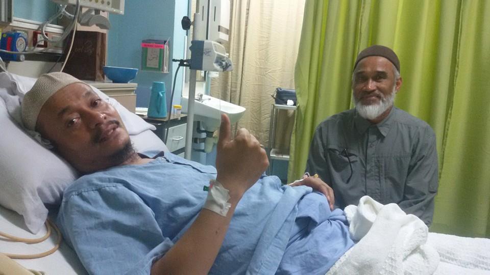 Abang kepada Datuk Mohd Kazim Elias, Datuk Mohd Najmuddin Elias berkata rawatan angiogram dilakukan susulan nasihat doktor pakar kerana saluran ke-2 jantung Kazim sudah 99% tertutup dan saluran ke-3 pula tertutup 50%. – Gambar dari Facebook, 25 Februari, 2016.