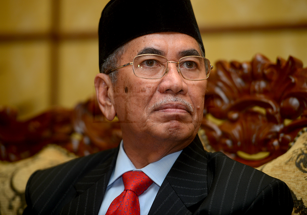 Natural Resources and Environment Minister Datuk Seri Dr Wan Junaidi Tuanku Jaafar says the federal government has agreed not to cut the amount approved to build a flood mitigation system and breakwaters in Terengganu. – The Malaysian Insider file pic, February 14, 2016.